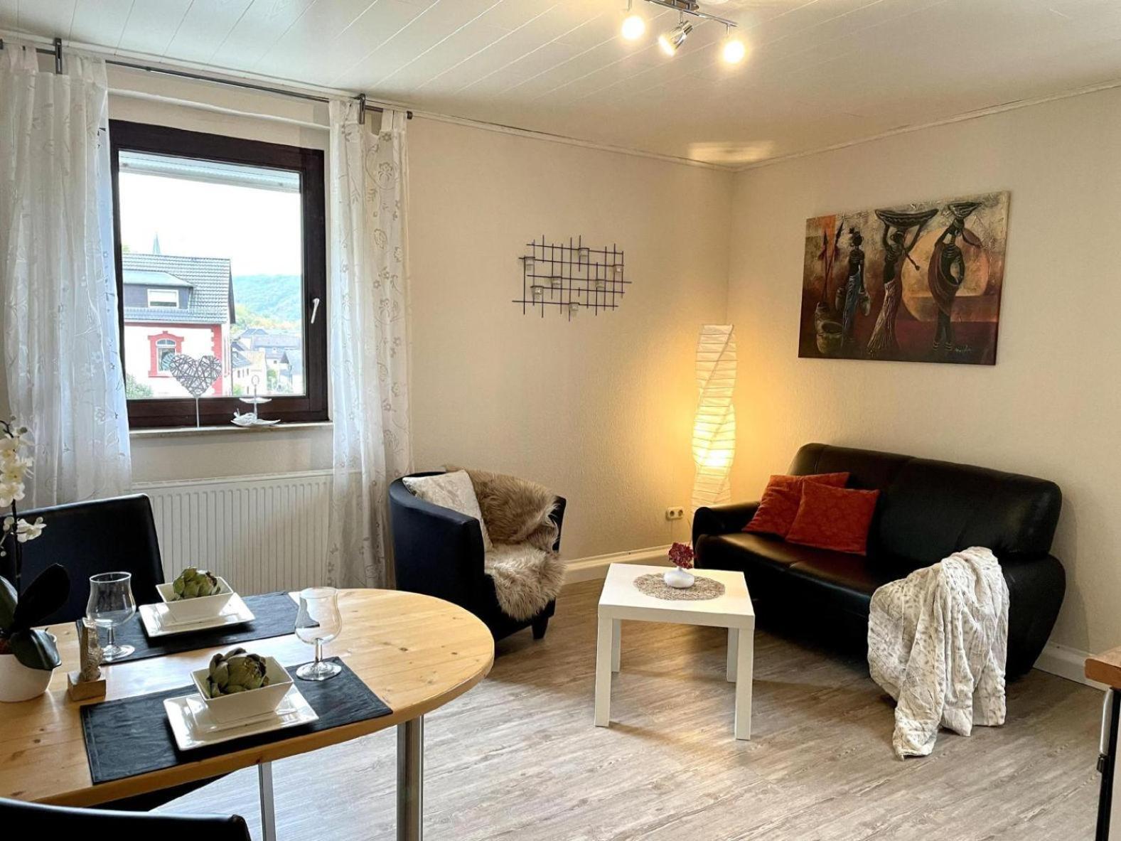 Ferienwohnung Am Kreuzberg Schleiden Exteriör bild